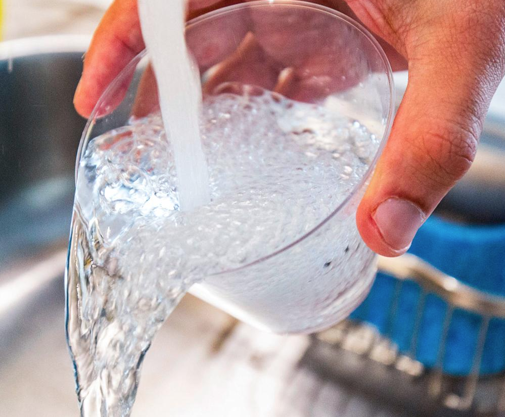 After using tap water to clean your sinuses, a Texas woman died from a brain-eating amoeba in 2025